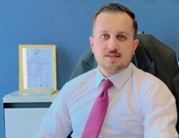 کارمەند بهرم نجار